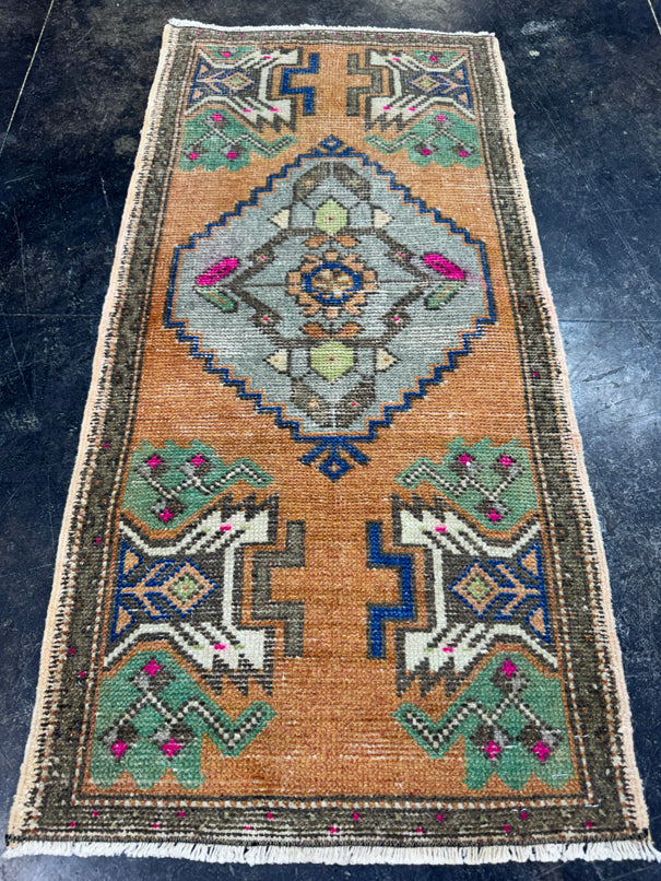 Turkish Yastik Rug 1'8" x 3'4" #23895