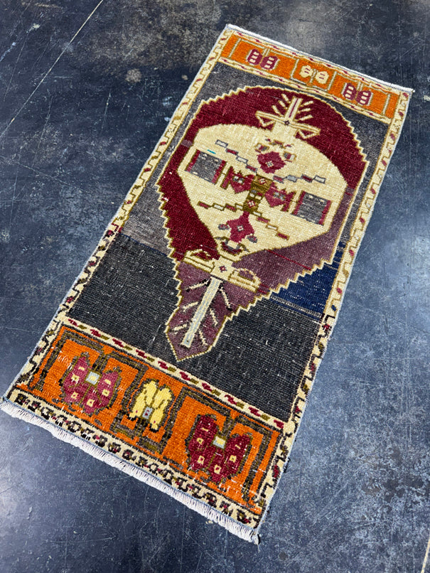 Turkish Yastik Rug 1'4" x 2'10" #23896