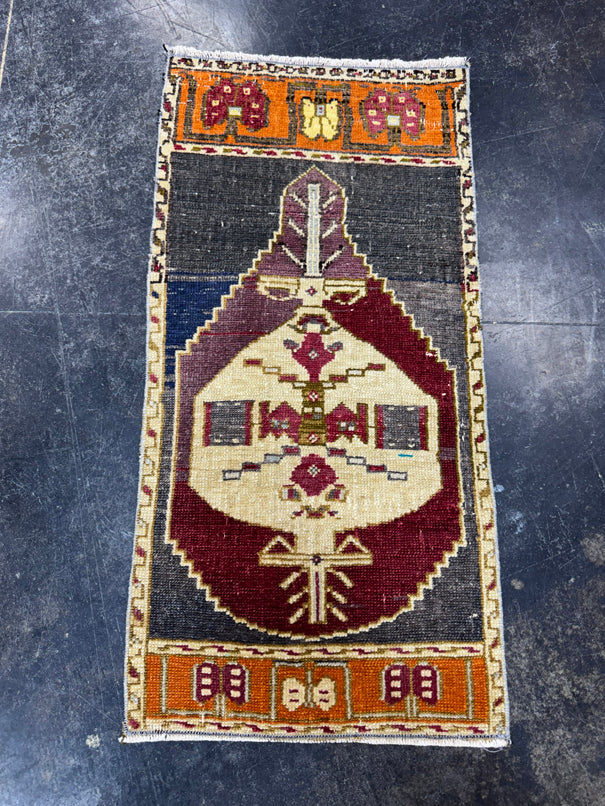 Turkish Yastik Rug 1'4" x 2'10" #23896