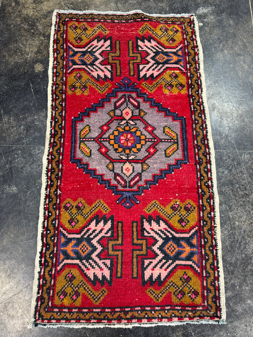 Turkish Yastik Rug 1'9" x 3'3" #23883
