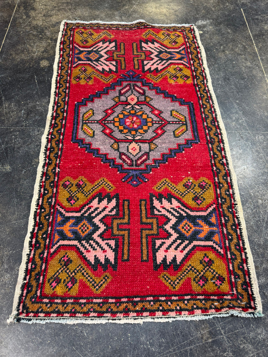 Turkish Yastik Rug 1'9" x 3'3" #23883