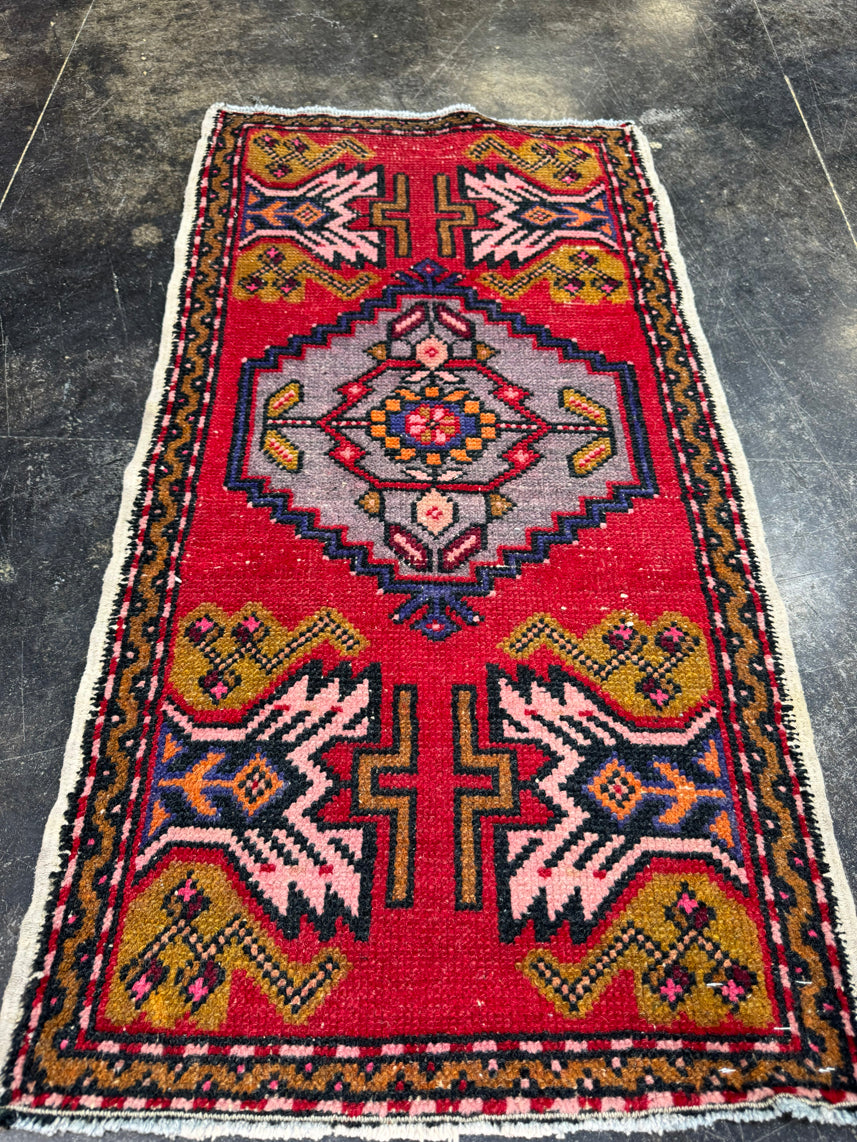 Turkish Yastik Rug 1'9" x 3'3" #23883