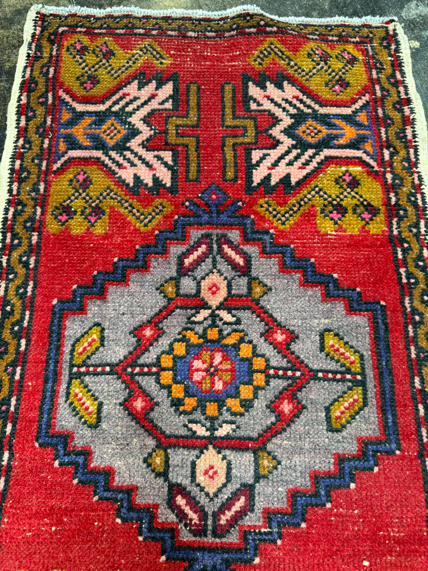 Turkish Yastik Rug 1'9" x 3'3" #23883
