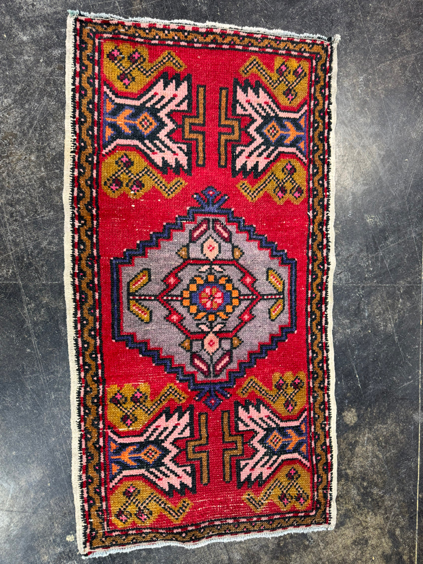 Turkish Yastik Rug 1'9" x 3'3" #23883
