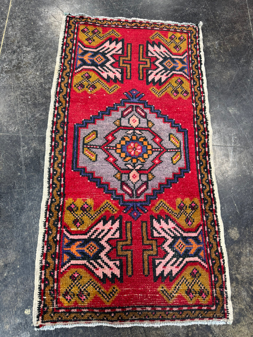 Turkish Yastik Rug 1'9" x 3'3" #23883