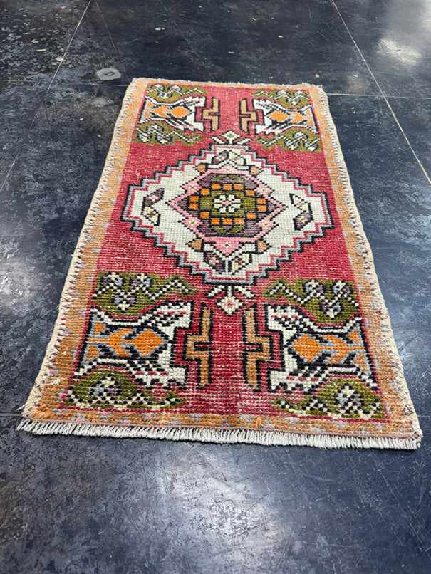 Turkish Yastik Rug 1'9" x 3'3" #23889
