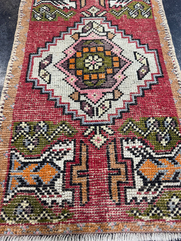 Turkish Yastik Rug 1'9" x 3'3" #23889