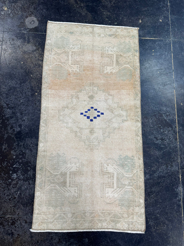 Turkish Yastik Rug 1'8" x 3'5" #23875