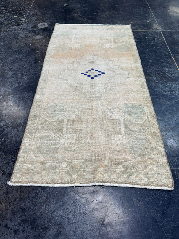 Turkish Yastik Rug 1'8" x 3'5" #23875