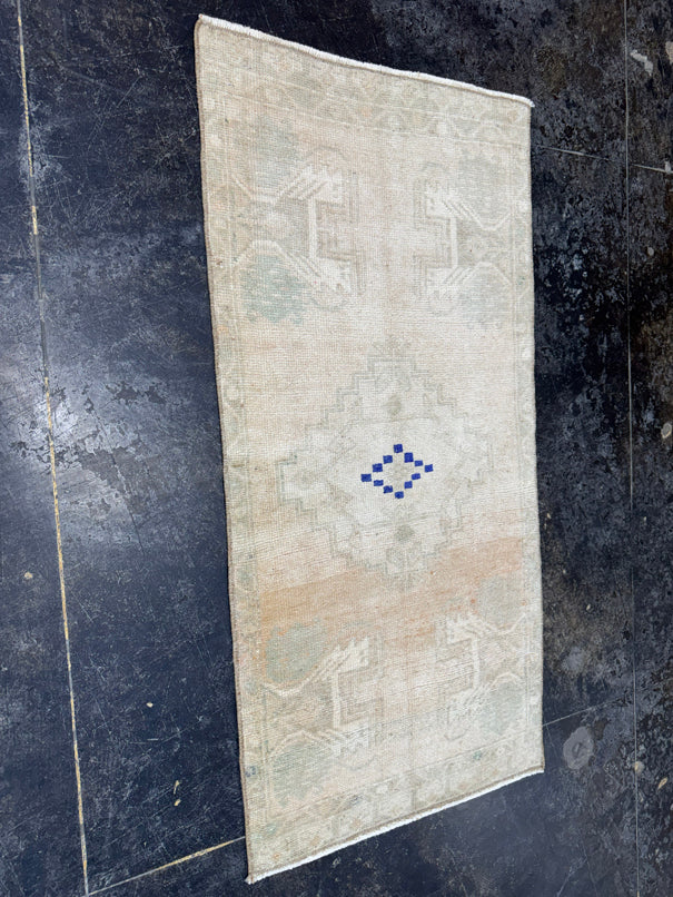 Turkish Yastik Rug 1'8" x 3'5" #23875