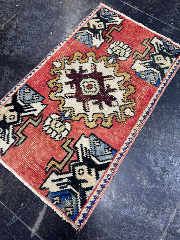 Turkish Yastik Rug 1'6" x 2'6" #23876