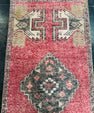 Turkish Yastik Rug 1'7" x 3'5" #23877