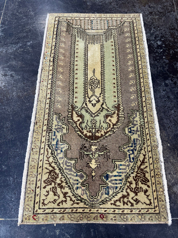Turkish Yastik Rug 1'8" x 3'1" #23880