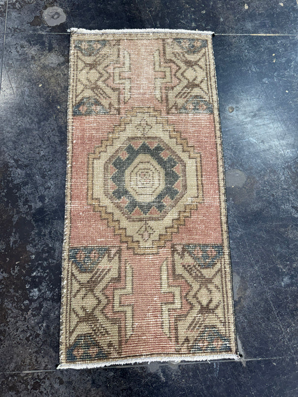 Turkish Yastik Rug 1'5" x 3' #23881
