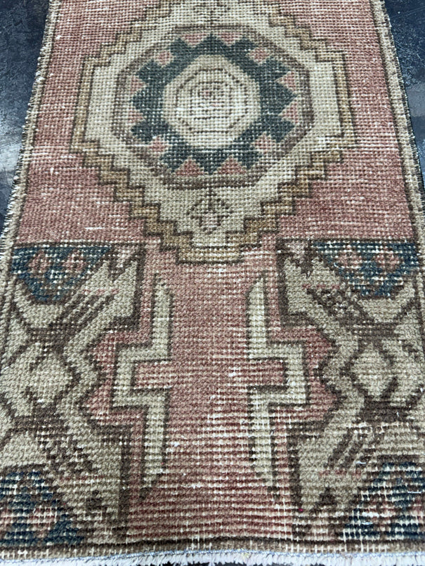 Turkish Yastik Rug 1'5" x 3' #23881