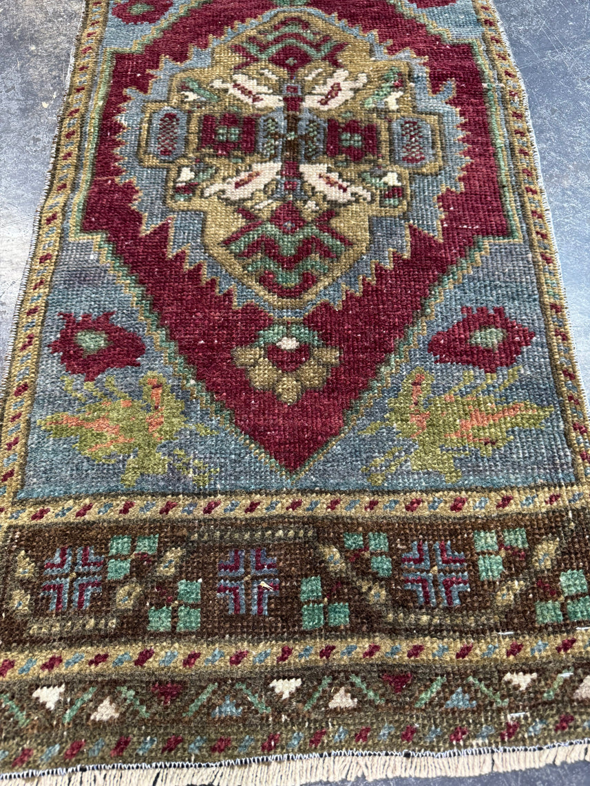 Turkish Yastik Rug 1'8" x 3'4" #23866