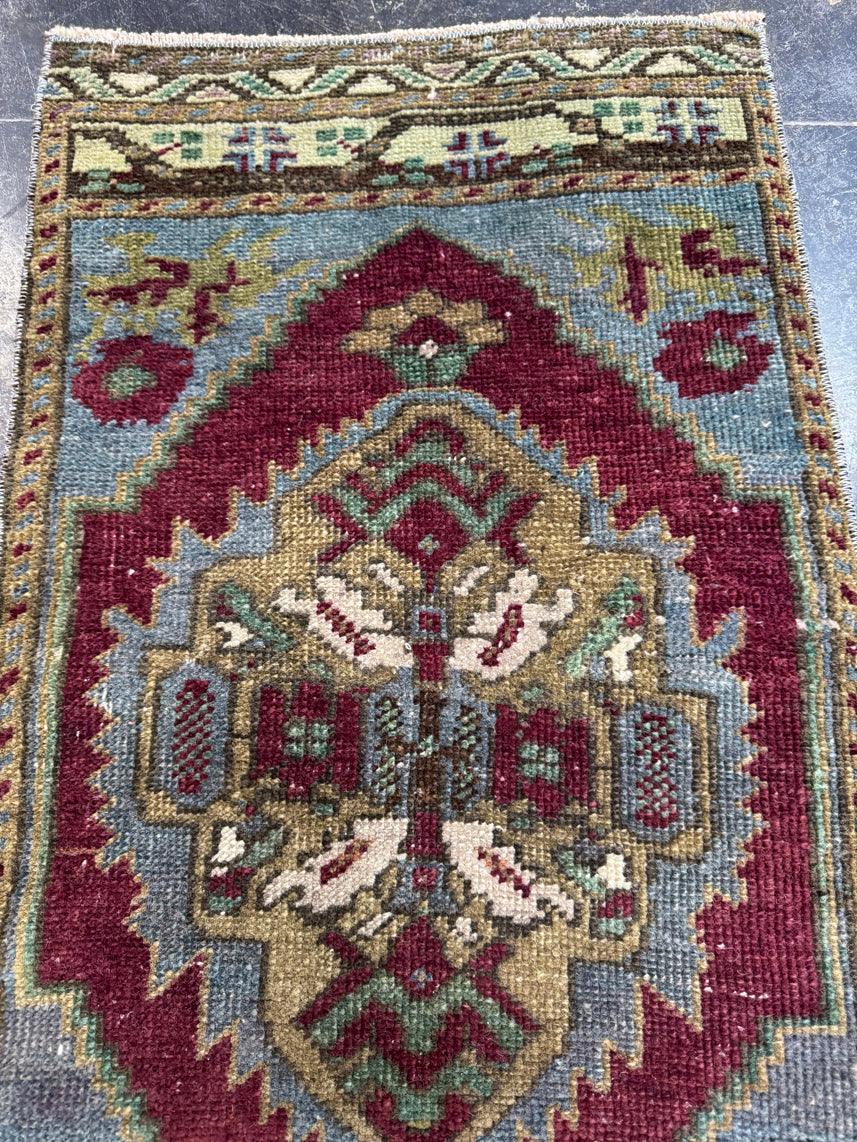 Turkish Yastik Rug 1'8" x 3'4" #23866