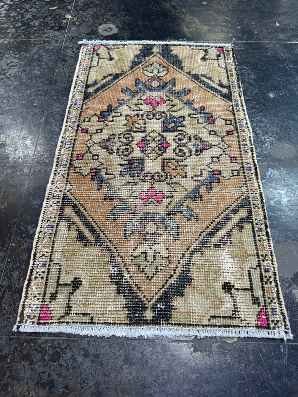 Turkish Yastik Rug 1'8" x 2'11" #23869