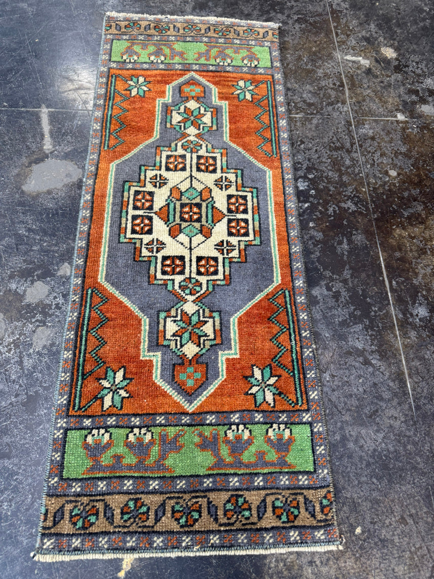 Turkish Yastik Rug 1'4" x 3'6" #23872