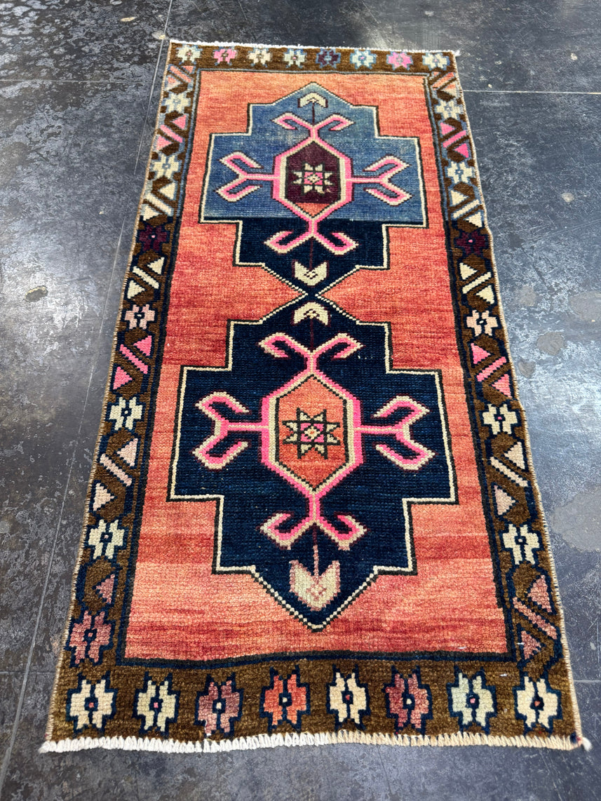 Turkish Yastik Rug 1'8" x 3'6" #23859