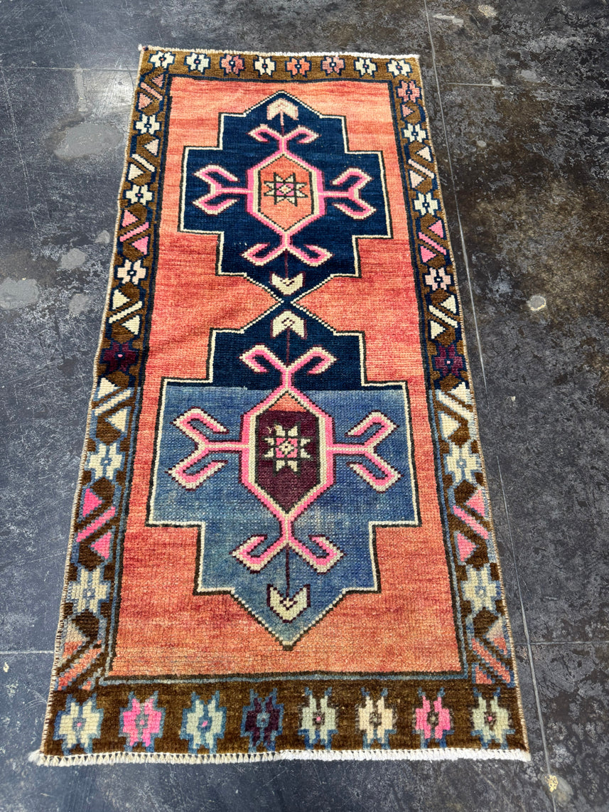 Turkish Yastik Rug 1'8" x 3'6" #23859