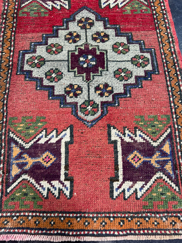 Turkish Yastik Rug 1'10" x 2'11" #23860