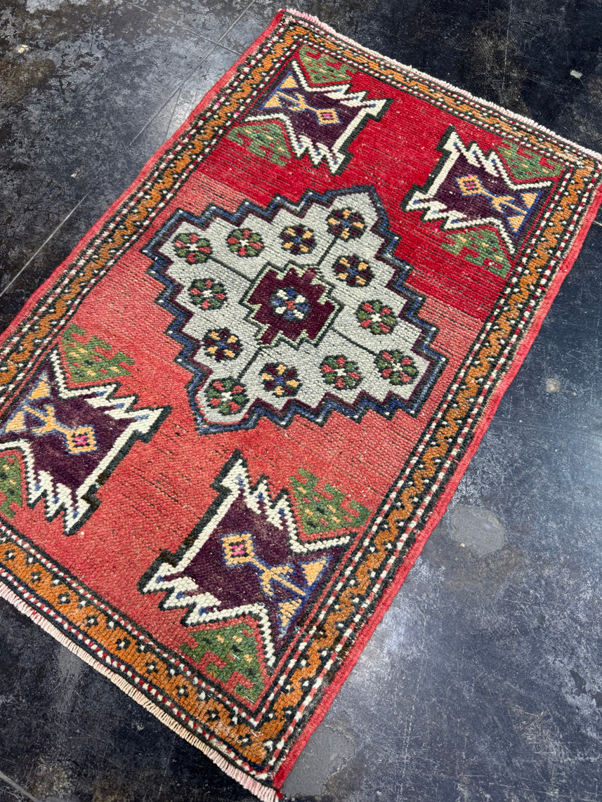 Turkish Yastik Rug 1'10" x 2'11" #23860