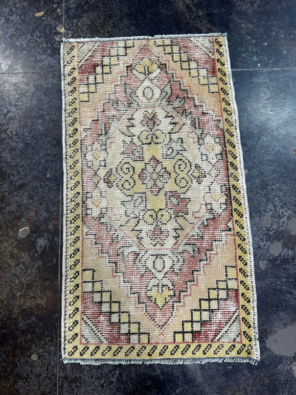 Turkish Yastik Rug 1'7" x 2'10" #23862