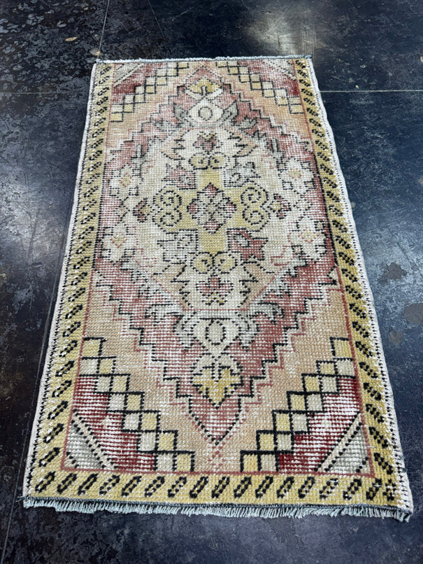 Turkish Yastik Rug 1'7" x 2'10" #23862