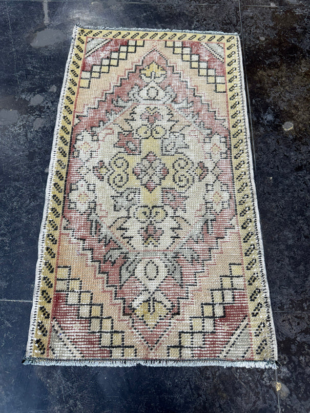 Turkish Yastik Rug 1'7" x 2'10" #23862