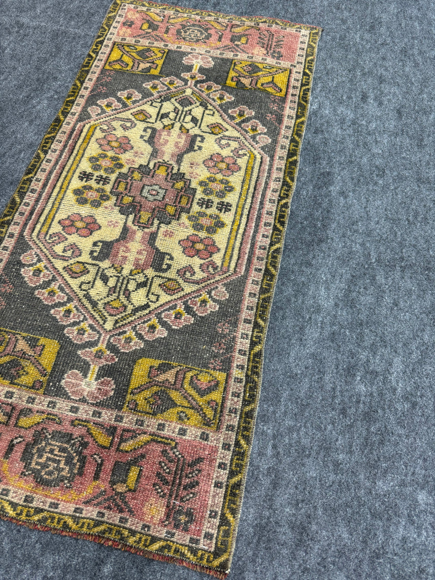 Turkish Yastik Rug 1'10" x 3'3" #23865