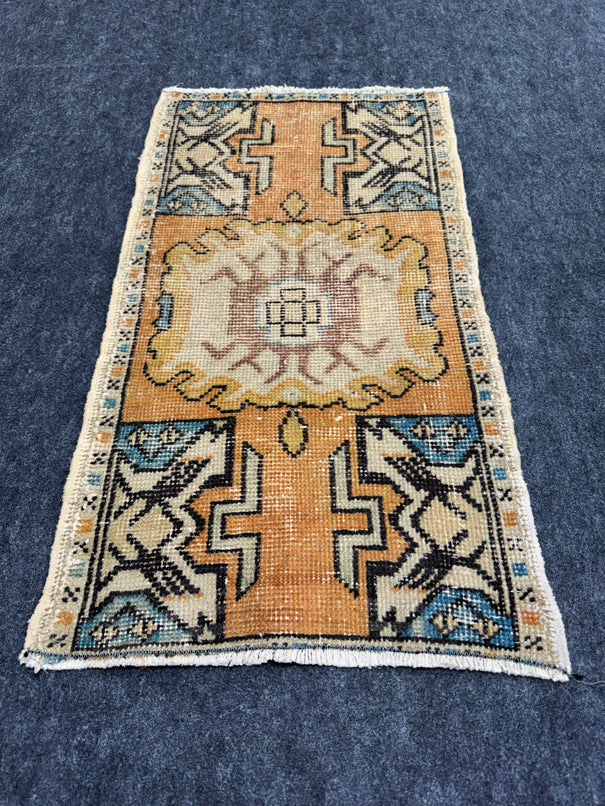 Turkish Yastik Rug 1'7" x 2'10" #23863