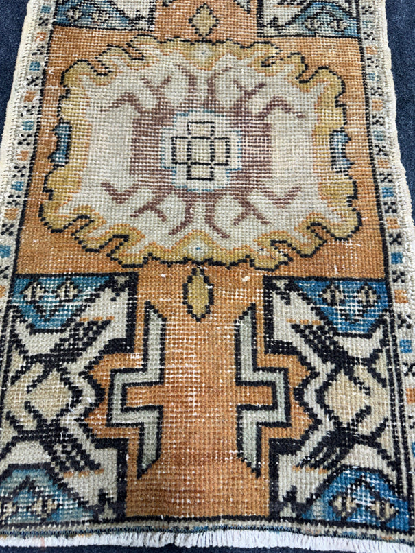 Turkish Yastik Rug 1'7" x 2'10" #23863