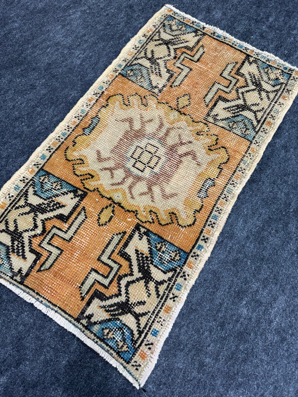 Turkish Yastik Rug 1'7" x 2'10" #23863