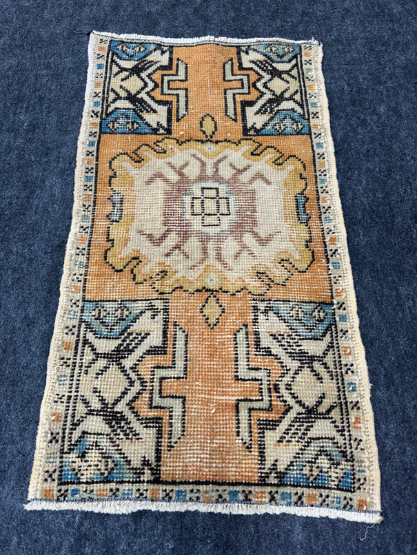 Turkish Yastik Rug 1'7" x 2'10" #23863