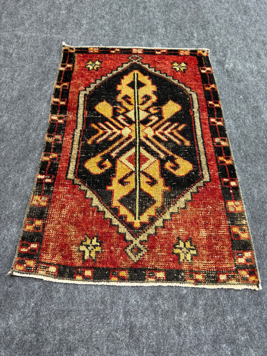Turkish Yastik Rug 1'10" x 2'8" #23857