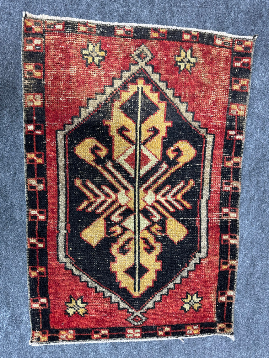 Turkish Yastik Rug 1'10" x 2'8" #23857