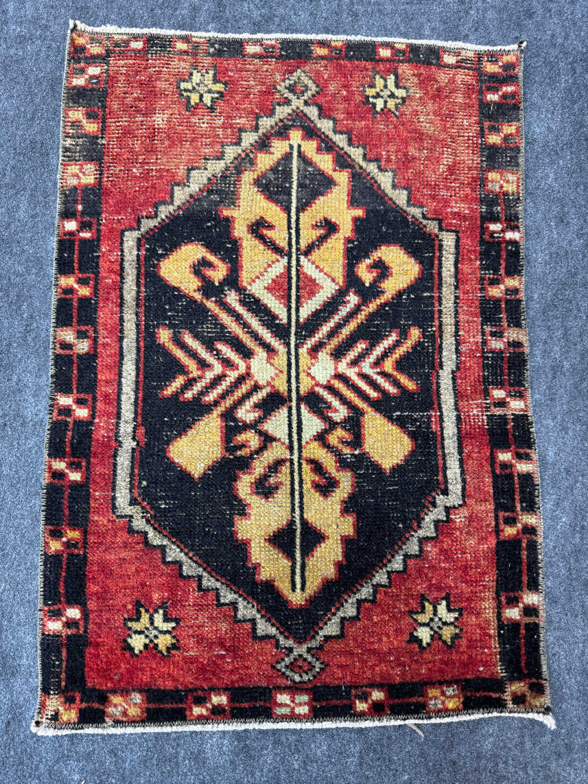 Turkish Yastik Rug 1'10" x 2'8" #23857