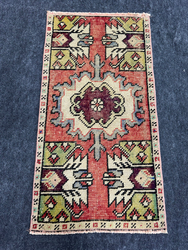 Turkish Yastik Rug 1'6" x 2'11" #23853