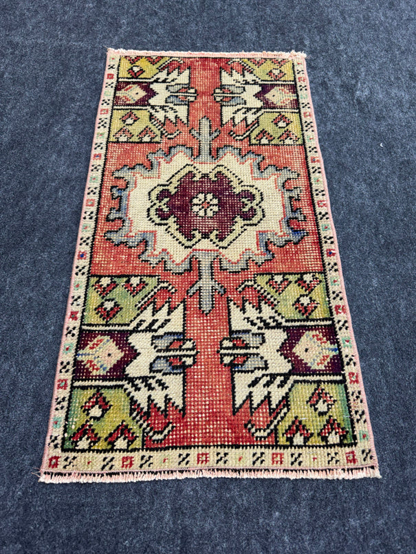 Turkish Yastik Rug 1'6" x 2'11" #23853
