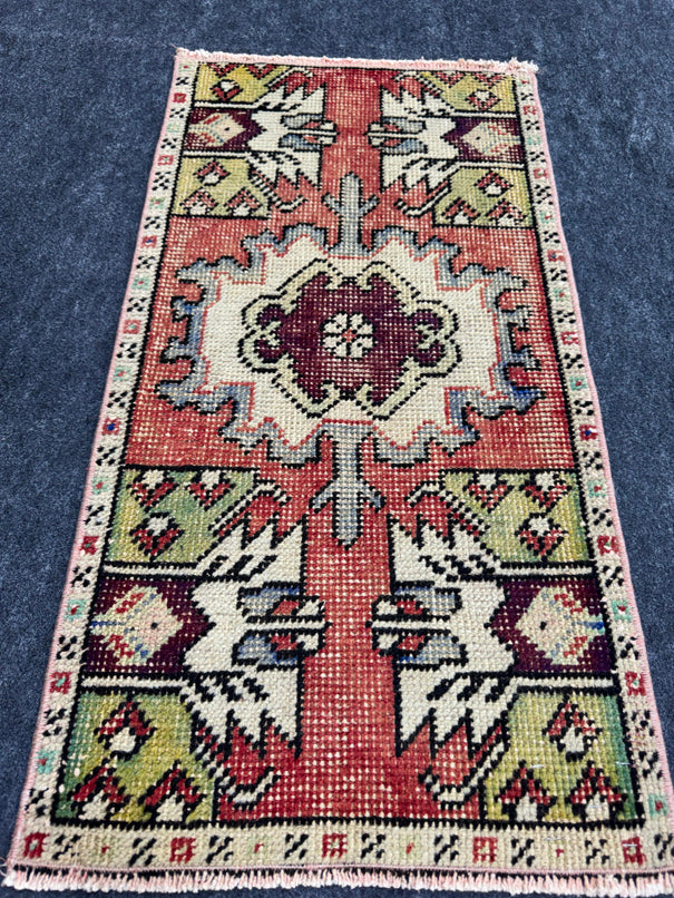 Turkish Yastik Rug 1'6" x 2'11" #23853