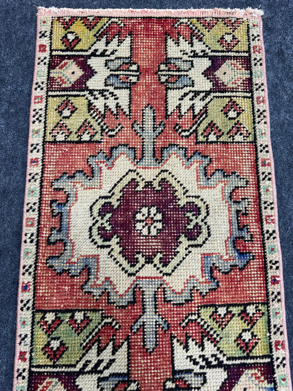 Turkish Yastik Rug 1'6" x 2'11" #23853