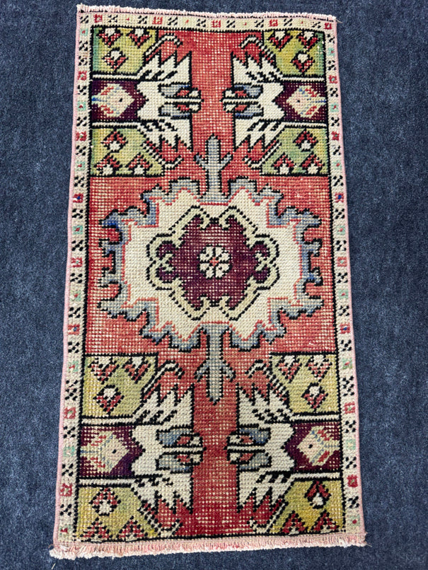 Turkish Yastik Rug 1'6" x 2'11" #23853