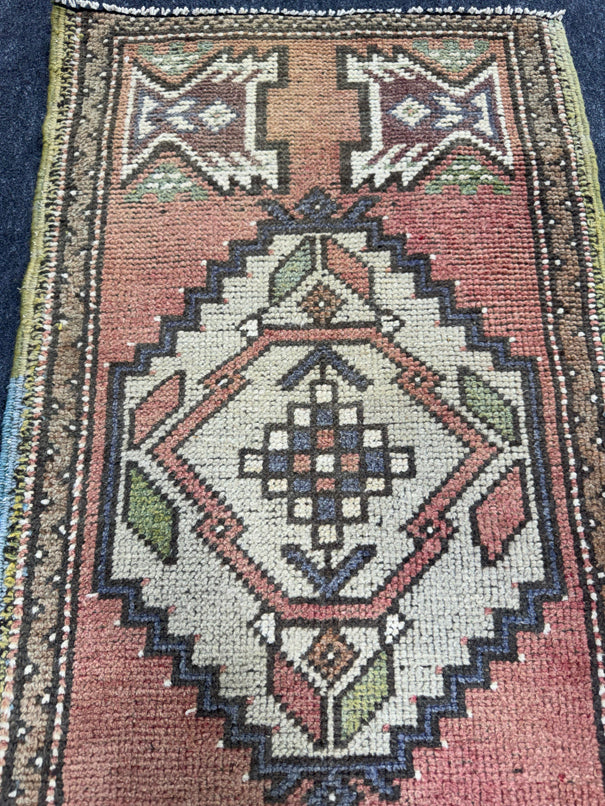 Turkish Yastik Rug 1'8" x 3'1" #23854