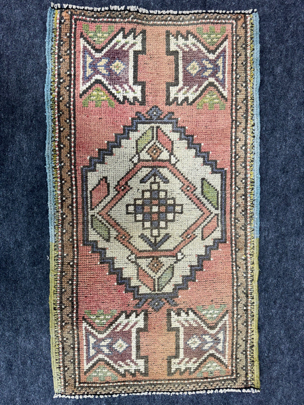 Turkish Yastik Rug 1'8" x 3'1" #23854