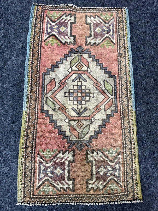 Turkish Yastik Rug 1'8" x 3'1" #23854