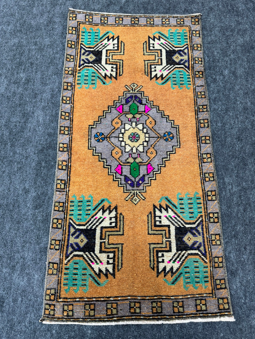 Turkish Yastik Rug 1'7" x 3'4" #23848