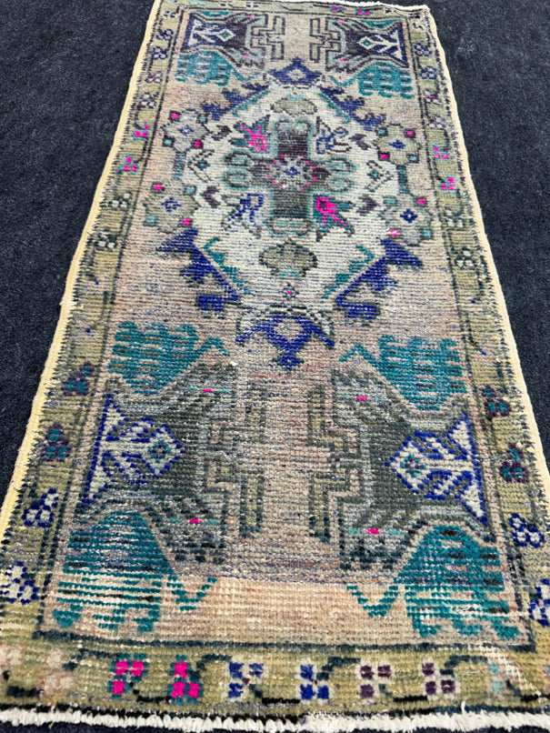Turkish Yastik Rug 1'7" x 3'4" #23846