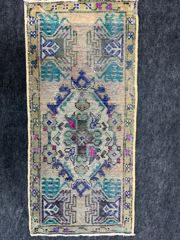 Turkish Yastik Rug 1'7" x 3'4" #23846