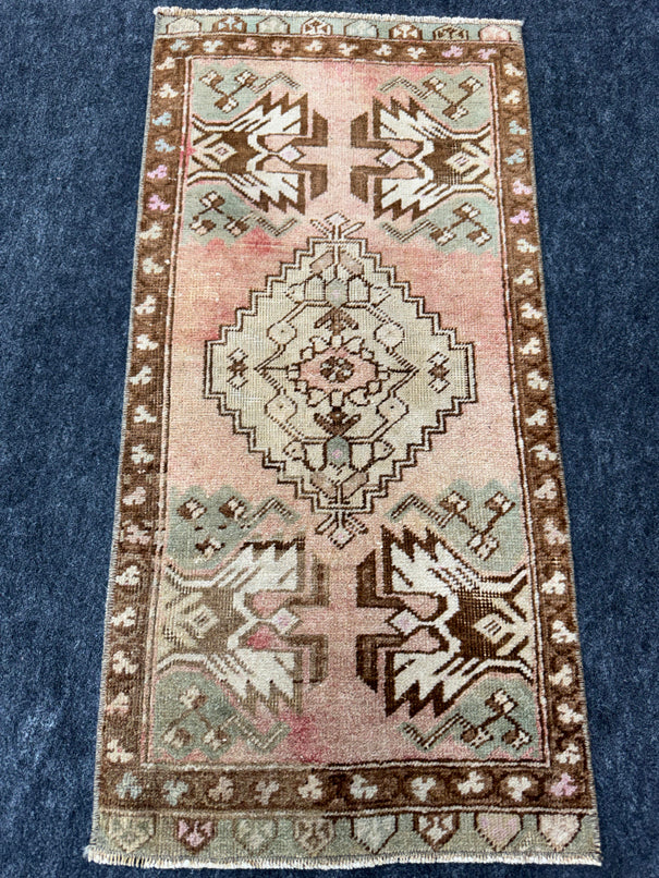 Turkish Yastik Rug 1'5" x 2'11" #23851